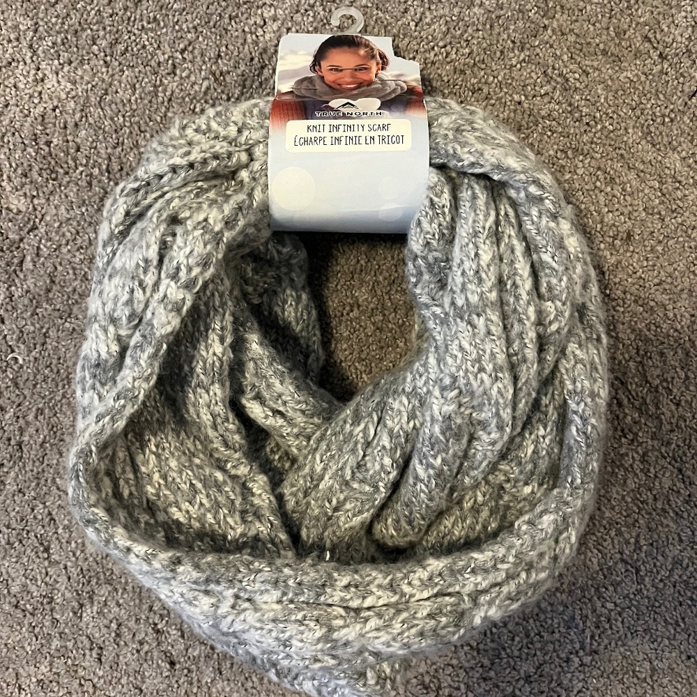 True North Infinity scarf